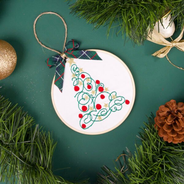 24 Christmas hoop embroidery