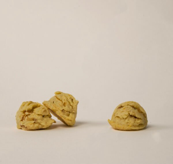 Raisins and Almond Petit Four